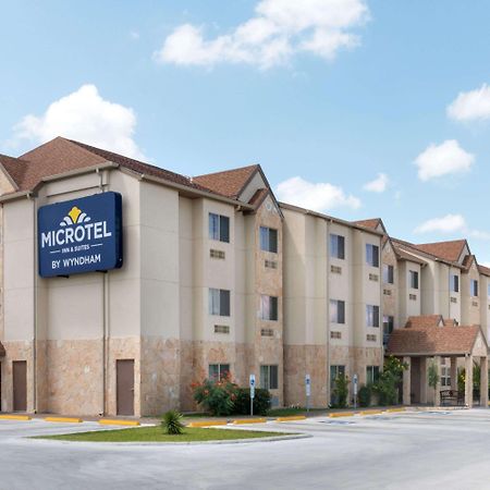 Microtel Inn And Suites Eagle Pass Exteriör bild